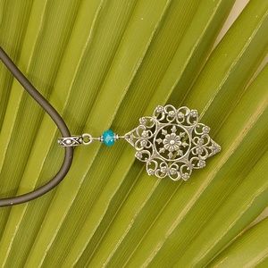 Women's Swarovski crystal necklace